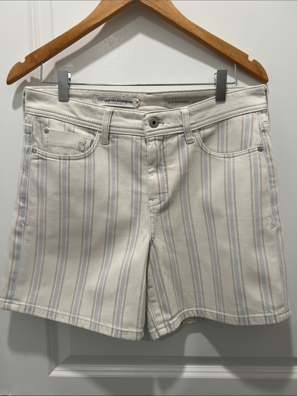 Anthro Pilcro and the Letterpress Denim Stripe Shorts Sz 28 Cream Blue Like New